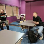 Vasemmalla valmentaja Ismo Takkunen ja oikealla Eetu Jokela.
Kuva Heidi Vierimaa.